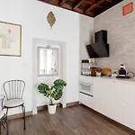 Trastevere's Nest Apartment