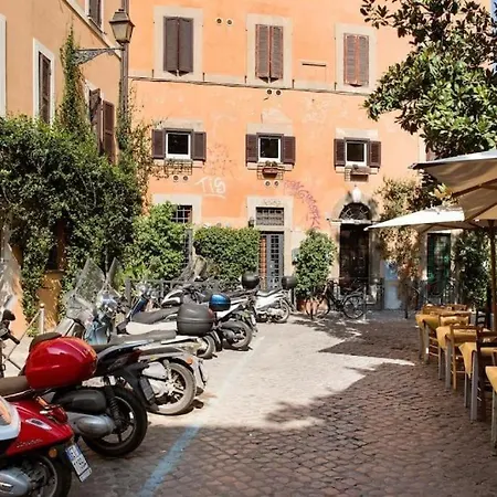 Trastevere's Nest شقة